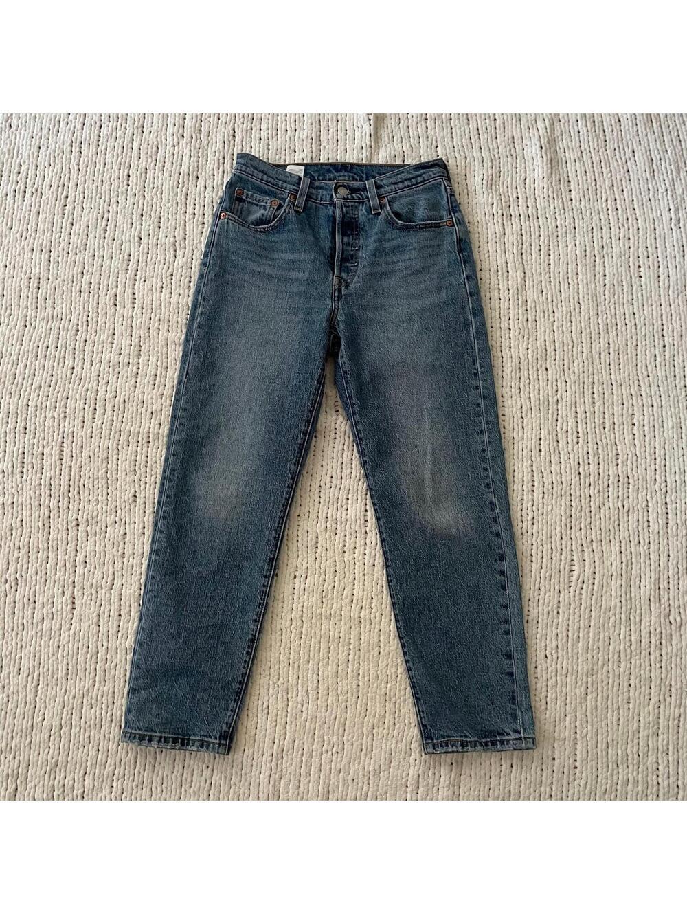 Levi's Women's Light Wash 501 Jeans - Size 26